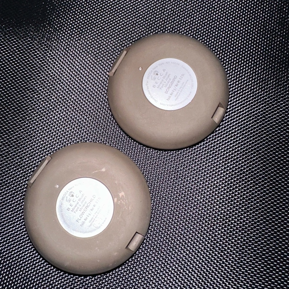 becca mineral blush Songbird